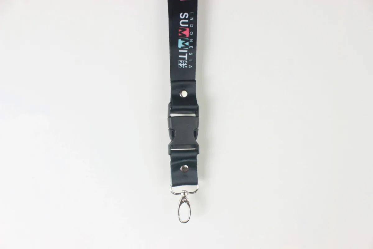 Faktor Penting Menggunakan Pengait Id Card Ramah Lingkungan