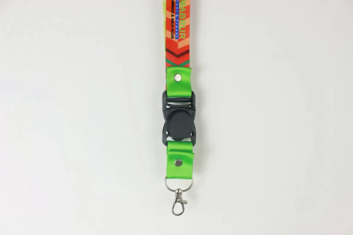 Penggunaan Tali Panitia dan Id Card untuk Acara 17 Agustusan