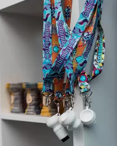 Custom Lanyards: Fast Shipping at Your Fingertips